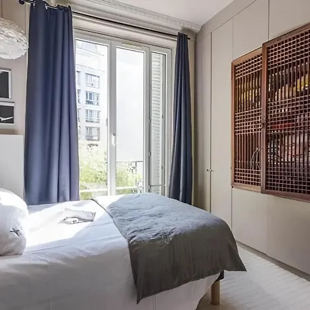 Chic Pres De L'arc De Triomphe Paris